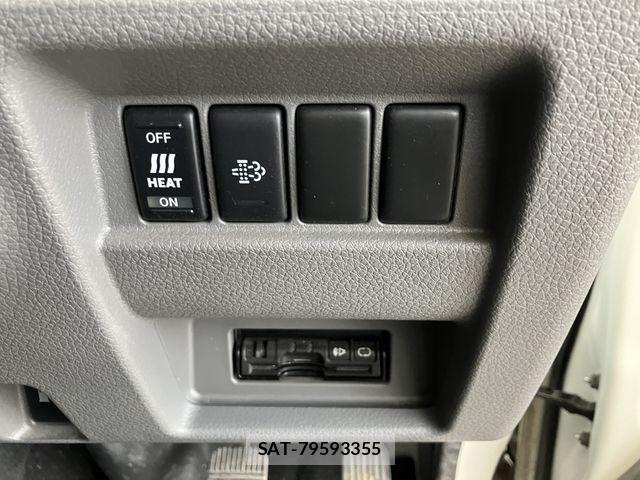 Nissan NV350 Caravan 2019-07 7963151-18