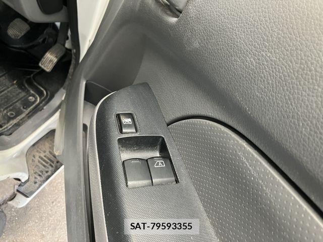 Nissan NV350 Caravan 2019-07 7963151-21