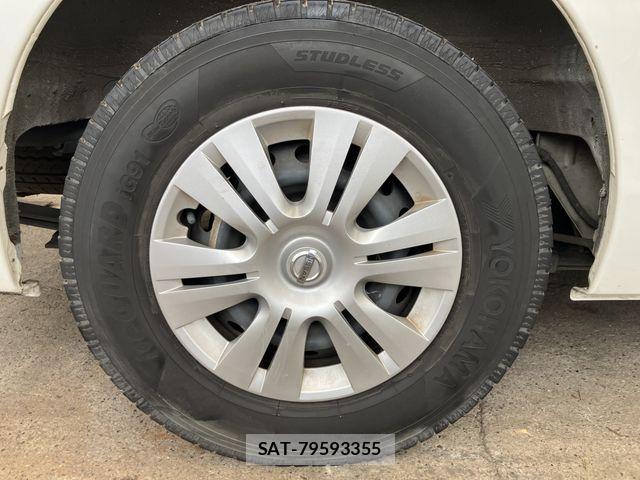 Nissan NV350 Caravan 2019-07 7963151-23