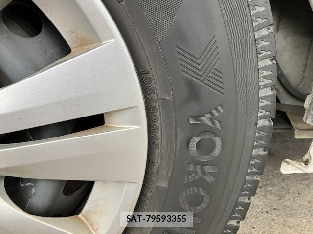 Nissan NV350 Caravan 2019-07 7963151-24