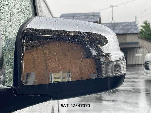 Nissan NV350 Caravan 2019-03 7963150-20