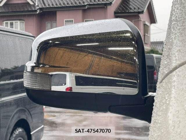 Nissan NV350 Caravan 2019-03 7963150-21
