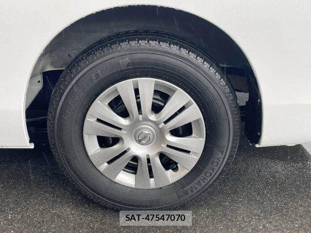 Nissan NV350 Caravan 2019-03 7963150-25