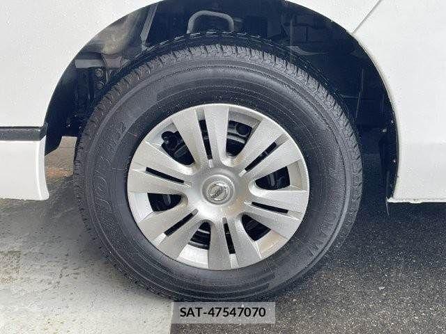 Nissan NV350 Caravan 2019-03 7963150-26