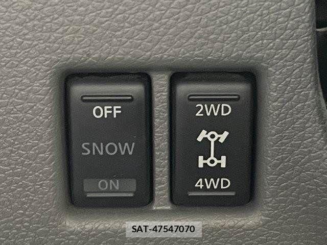 Nissan NV350 Caravan 2019-03 7963150-4