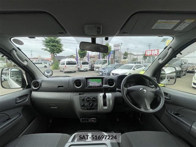Nissan NV350 Caravan 2016-10 7963149-19