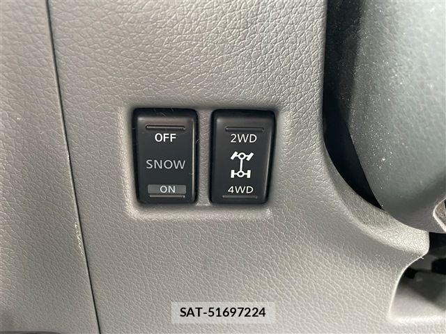 Nissan NV350 Caravan 2016-10 7963149-27