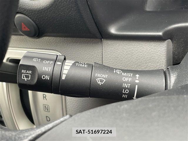 Nissan NV350 Caravan 2016-10 7963149-29