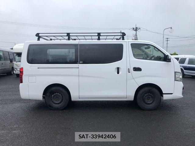 Nissan NV350 Caravan 2019-06 7980440-3
