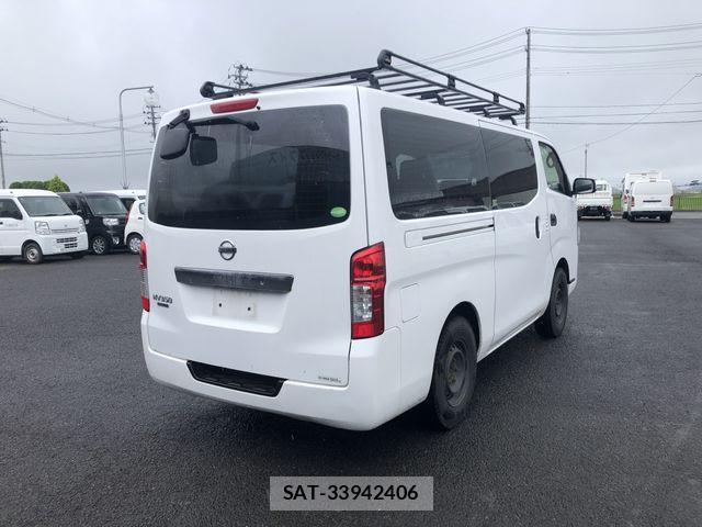 Nissan NV350 Caravan 2019-06 7980440-6