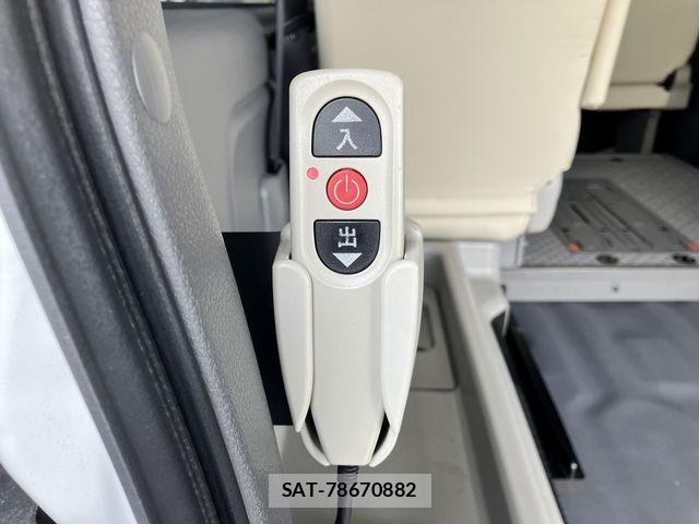 Nissan NV350 Caravan 2020-03 7980441-9