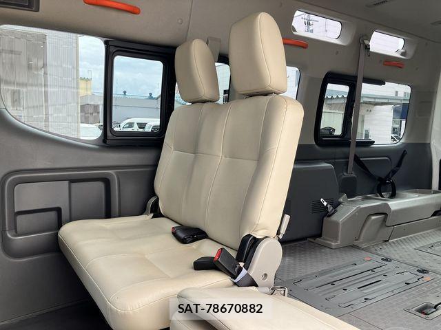 Nissan NV350 Caravan 2020-03 7980441-15