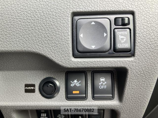 Nissan NV350 Caravan 2020-03 7980441-19