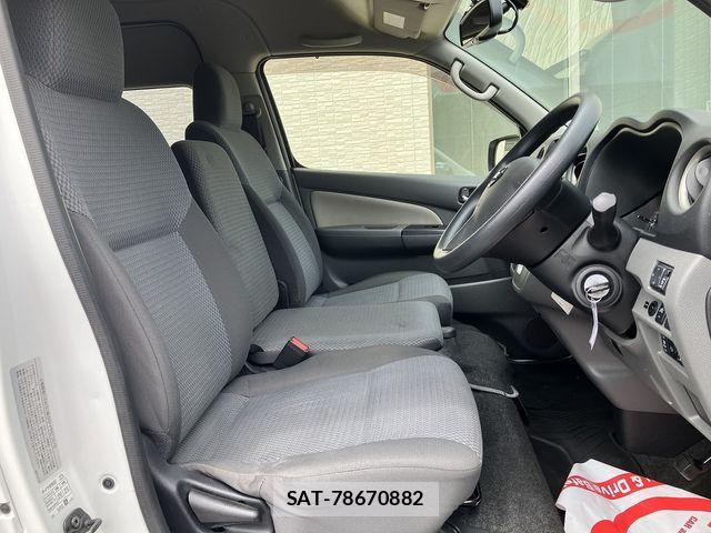 Nissan NV350 Caravan 2020-03 7980441-28