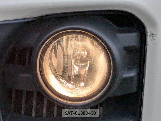 Nissan NV350 Caravan 2018-08 8037421-14