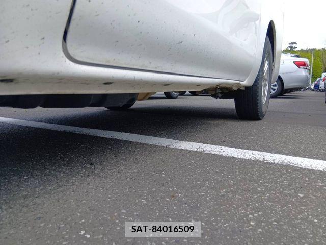 Nissan NV350 Caravan 2018-06 8037420-11