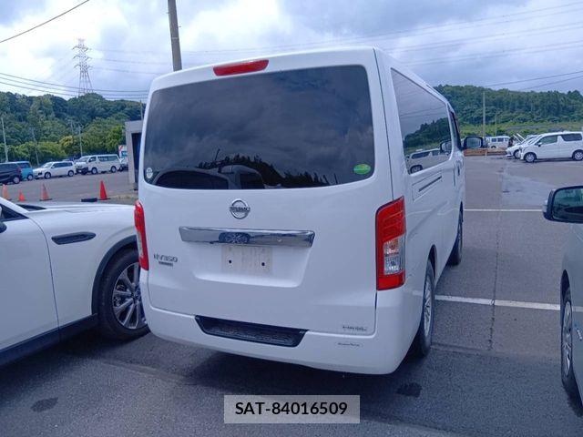 Nissan NV350 Caravan 2018-06 8037420-2
