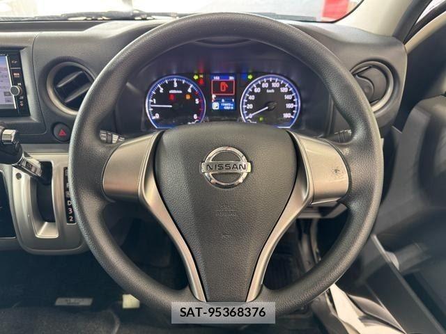 Nissan NV350 Caravan 2018-09 8075015-11