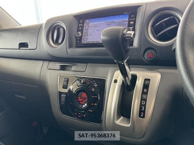 Nissan NV350 Caravan 2018-09 8075015-19