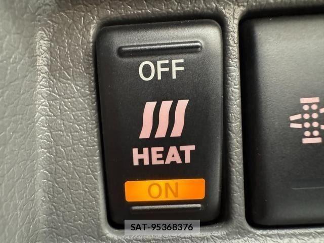 Nissan NV350 Caravan 2018-09 8075015-22