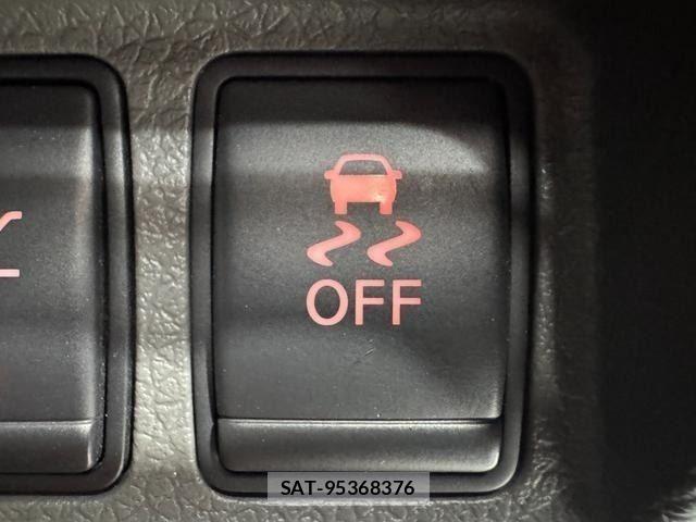 Nissan NV350 Caravan 2018-09 8075015-24