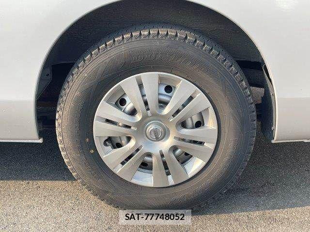 Nissan NV350 Caravan 2018-05 8101015-26