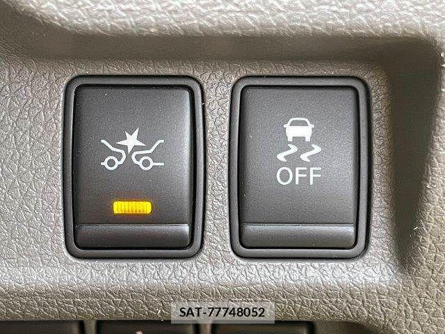 Nissan NV350 Caravan 2018-05 8101015-8