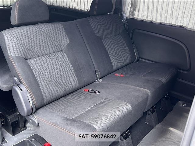 Nissan NV350 Caravan 2021-05 8101011-17
