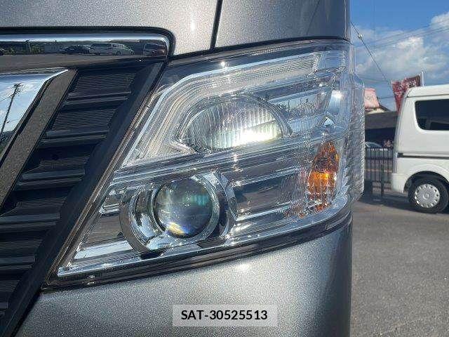 Nissan NV350 Caravan 2017-09 8131753-15