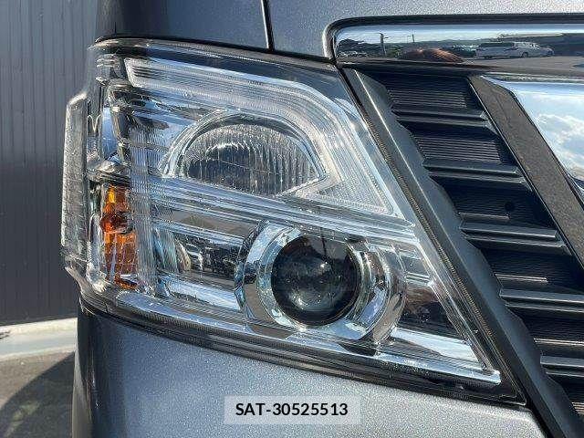 Nissan NV350 Caravan 2017-09 8131753-25