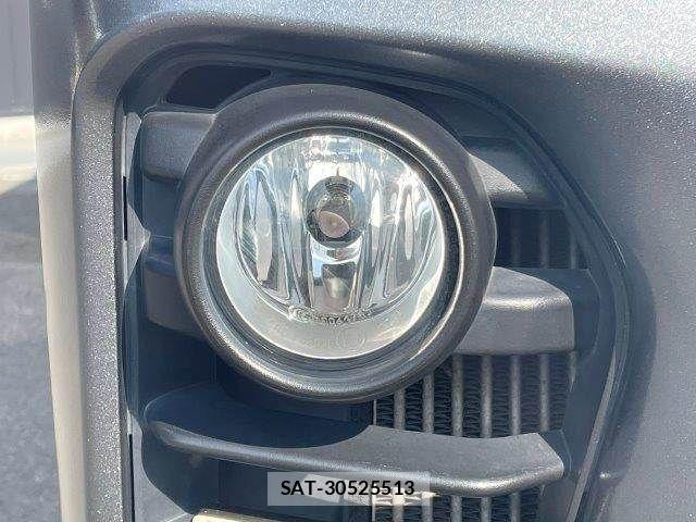 Nissan NV350 Caravan 2017-09 8131753-27