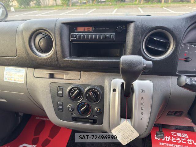 Nissan NV350 Caravan 2014-06 8146377-12