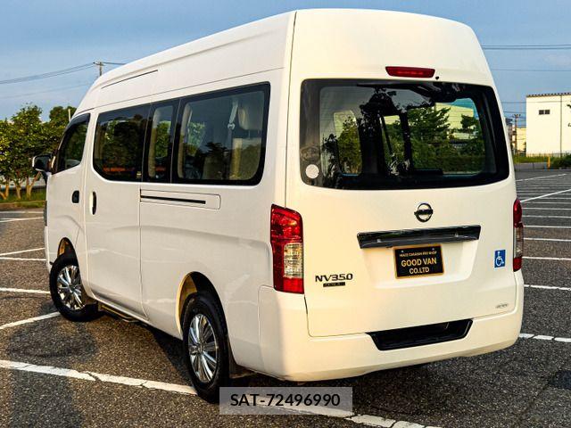 Nissan NV350 Caravan 2014-06 8146377-1