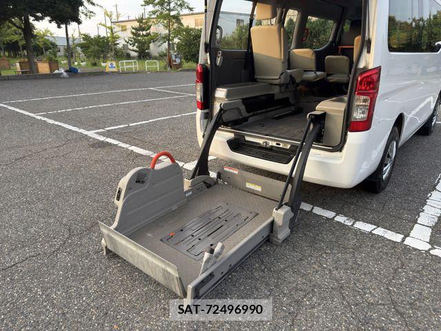 Nissan NV350 Caravan 2014-06 8146377-19