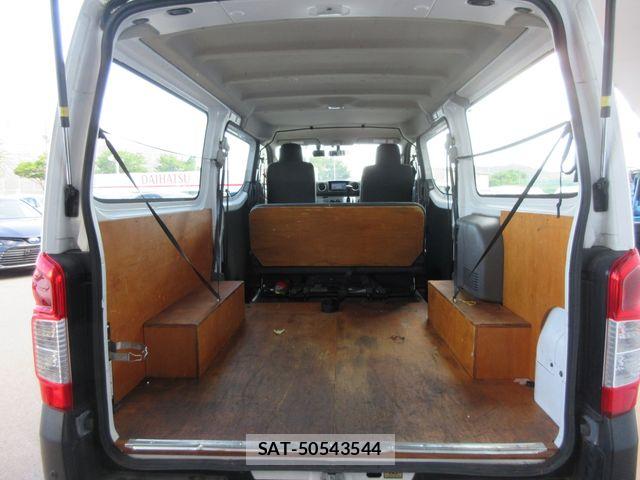 Nissan NV350 Caravan 2020-03 8209370-12