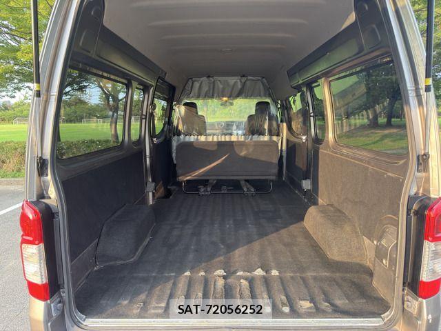 Nissan NV350 Caravan 2013-02 8209371-18