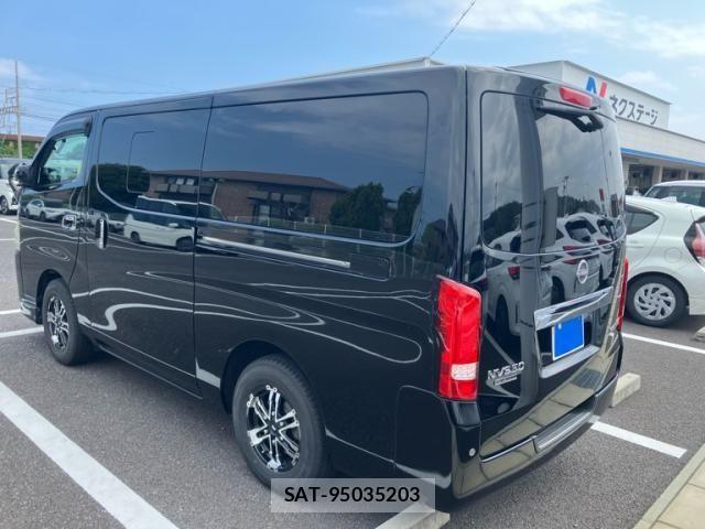 Nissan NV350 Caravan 2017-06 8231177-3