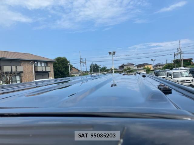 Nissan NV350 Caravan 2017-06 8231177-4