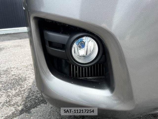 Nissan NV350 Caravan 2013-04 8246246-10