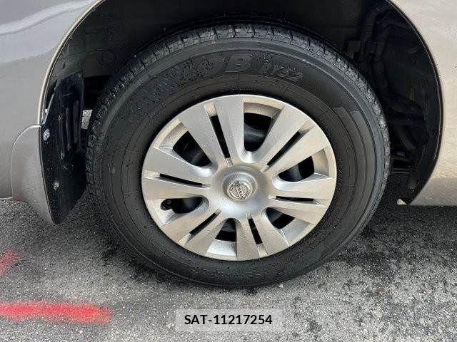 Nissan NV350 Caravan 2013-04 8246246-24