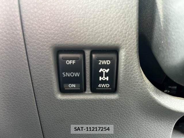 Nissan NV350 Caravan 2013-04 8246246-4