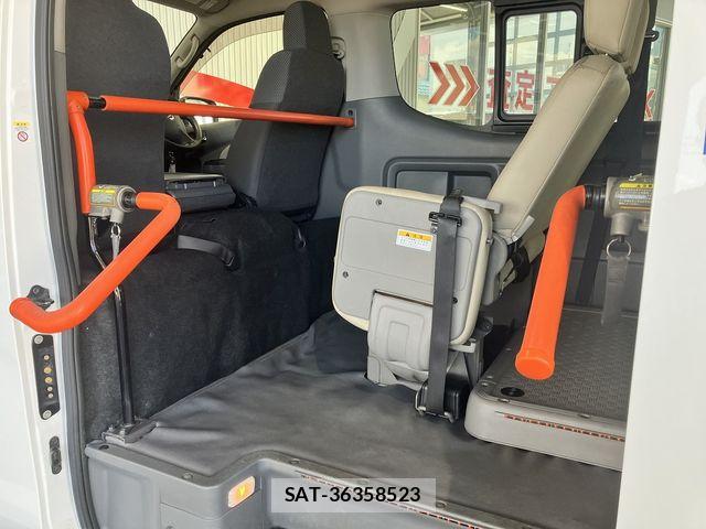 Nissan NV350 Caravan 2020-04 8316185-13