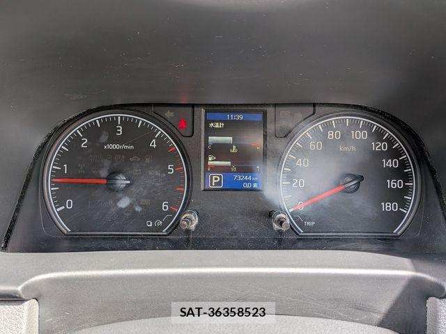 Nissan NV350 Caravan 2020-04 8316185-17