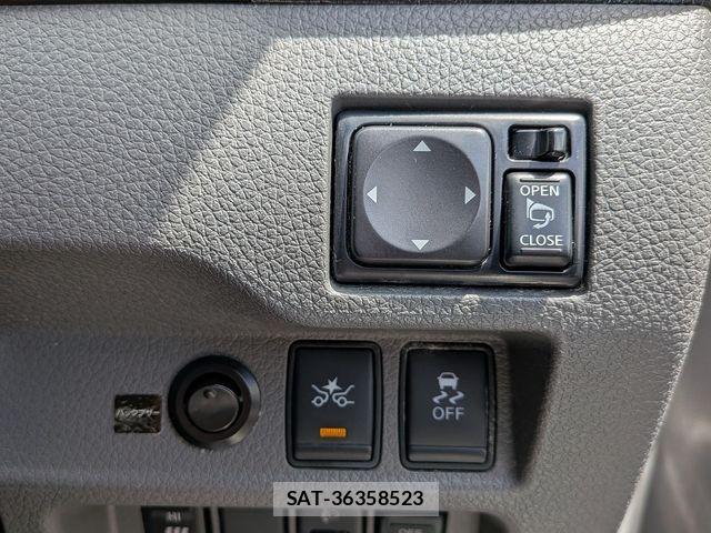 Nissan NV350 Caravan 2020-04 8316185-18