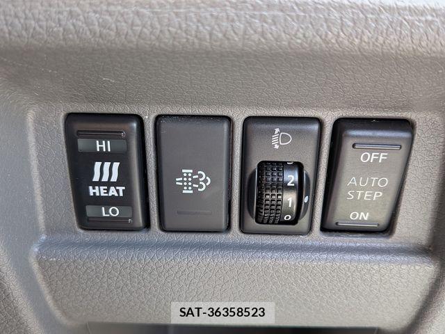Nissan NV350 Caravan 2020-04 8316185-19