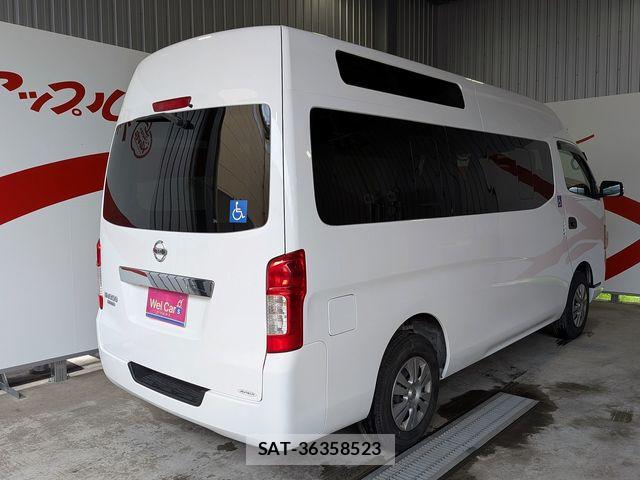 Nissan NV350 Caravan 2020-04 8316185-6
