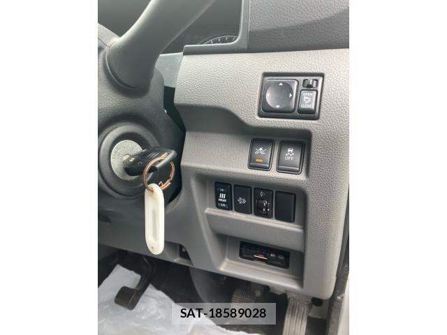 Nissan NV350 Caravan 2017-09 8316191-16