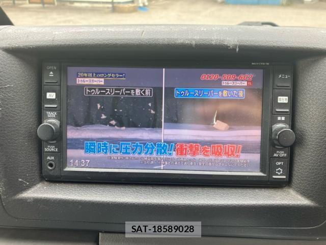 Nissan NV350 Caravan 2017-09 8316191-22