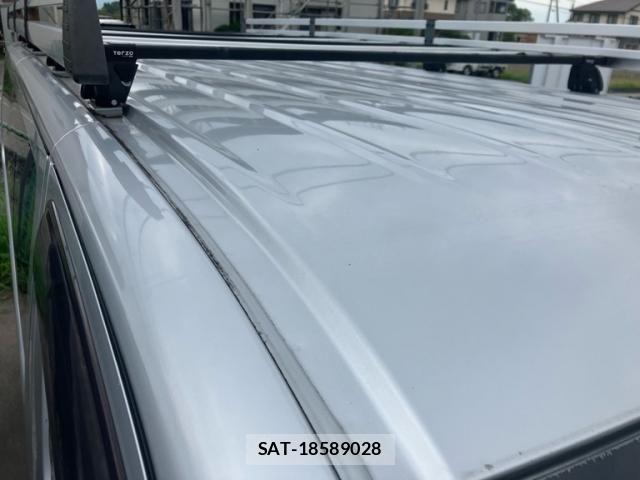 Nissan NV350 Caravan 2017-09 8316191-5