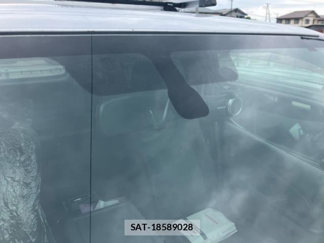 Nissan NV350 Caravan 2017-09 8316191-6